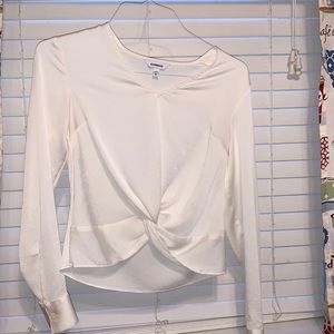 White long sleeve blouse